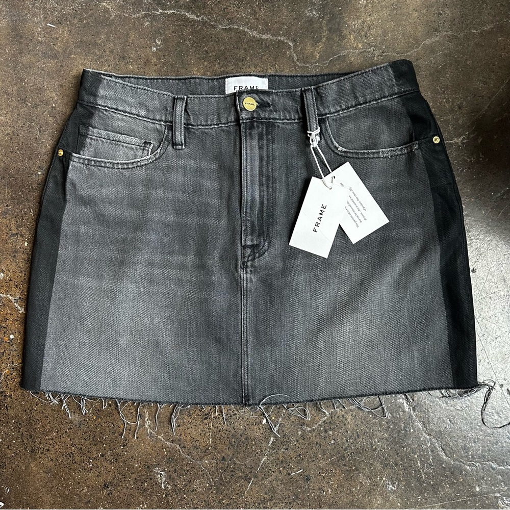 NWT FRAME Jive denim mini skirt with black tuxedo stripes Size 31